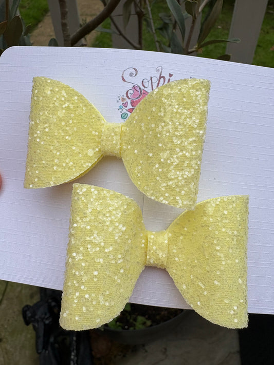 Pastel Yellow Glitter Bows