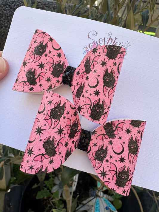 Pink Star Bats 2.5inch Pigtail Bows