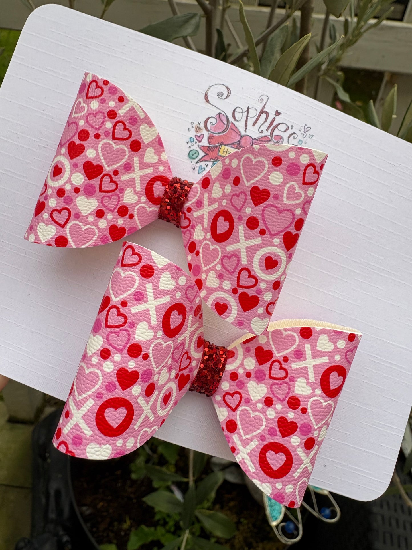 XOXO valentines 2.5inch Pigtail Bows