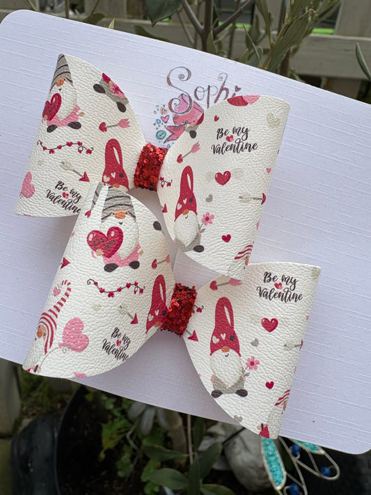 Gnome Valentines 2.5inch Pigtail Bows