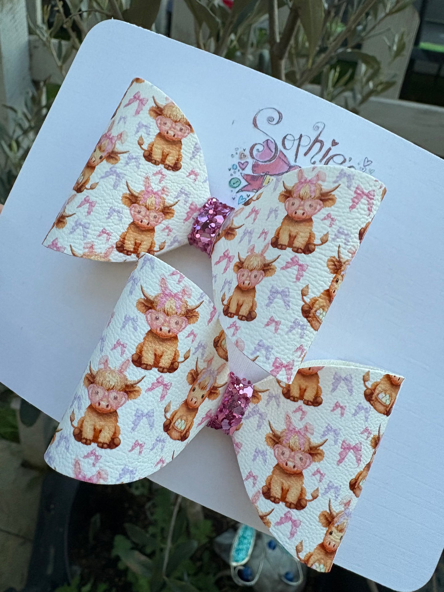 Easter Highland Cow 2.5inch Pigtail Bows