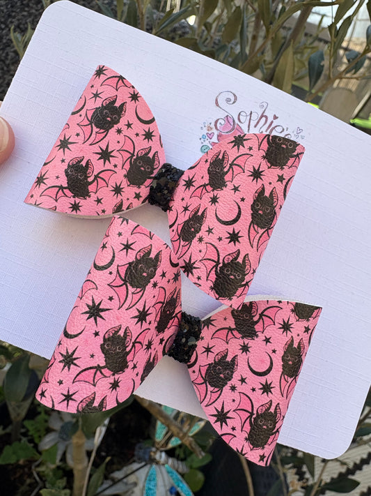 Pink Star Bats 2.5inch Pigtail Bows