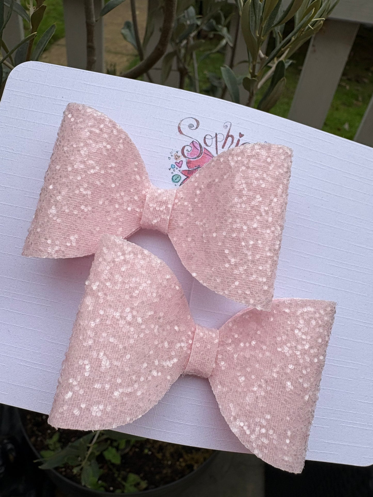 Pastel Pink Glitter Bows