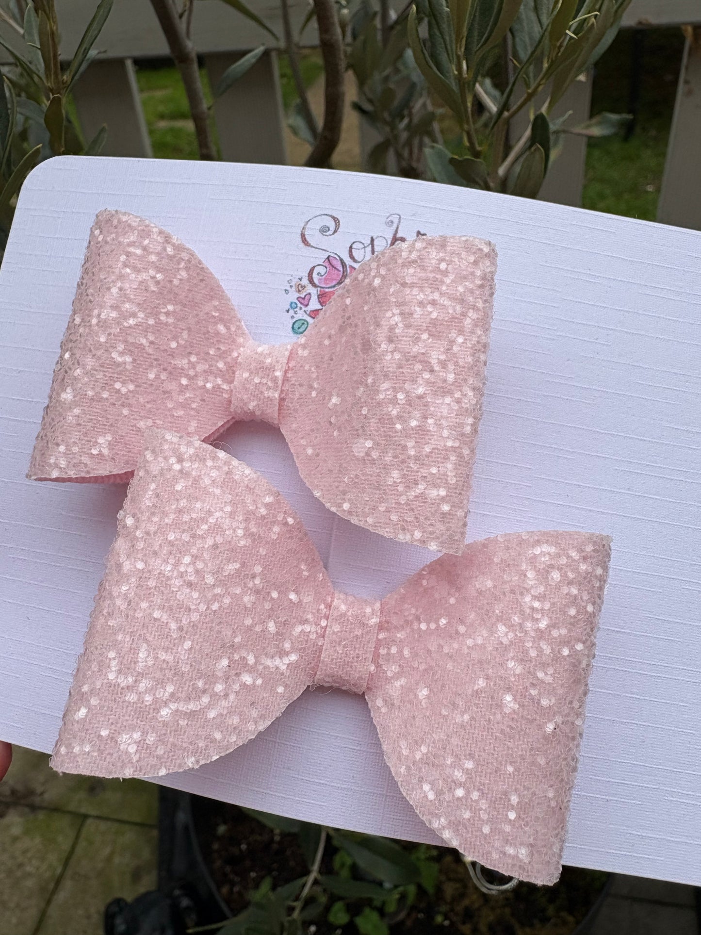 Pastel Pink Glitter Bows