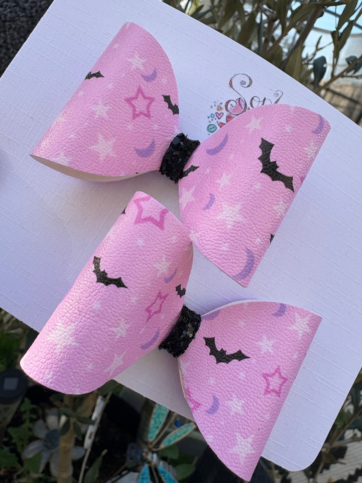 Pink Bats 2.5inch Pigtail Bows