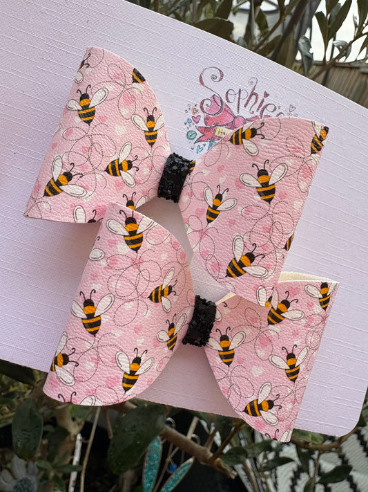 Pink Busy Bees 2.5inch Pigtail Bows